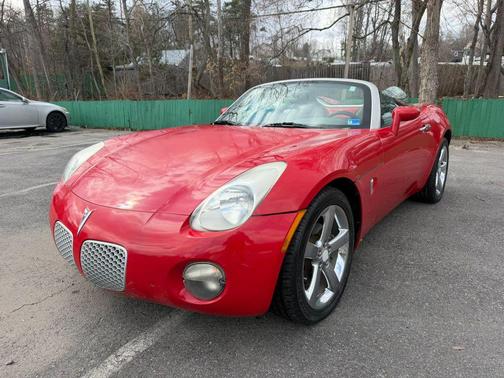 2007 Pontiac Solstice Convertible 2D