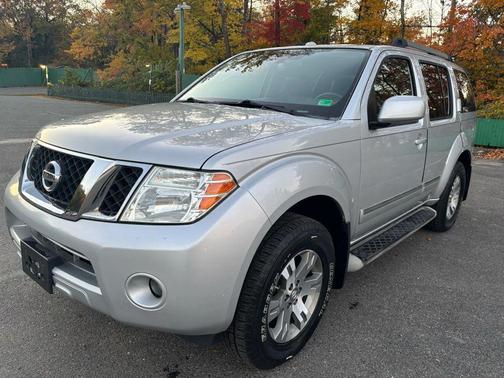 2012 Nissan Pathfinder Silver