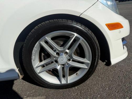 2013 Mercedes-Benz C-Class Sport 4MATIC