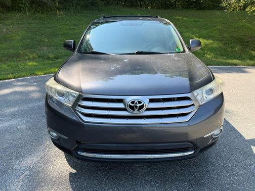 2011 Toyota Highlander SE