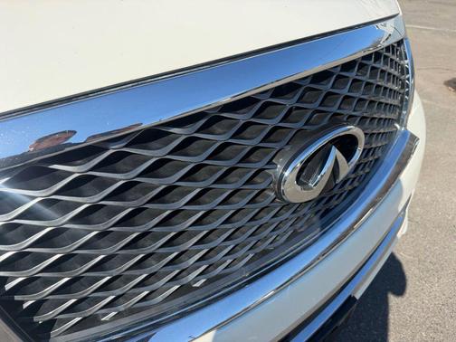 2016 INFINITI QX80 Base