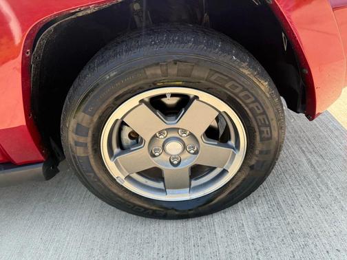 2006 Jeep Commander Base