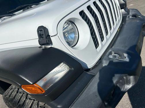 2020 Jeep Gladiator Sport S