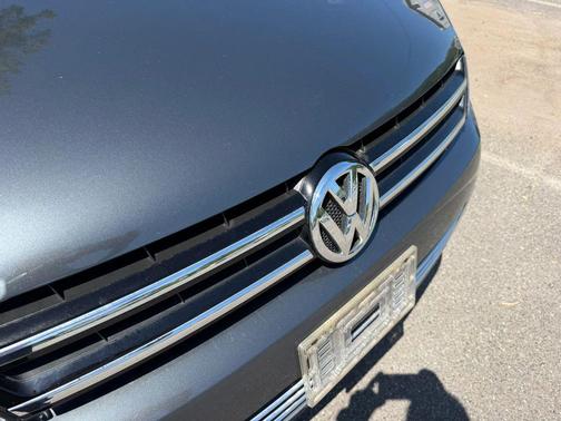 2013 Volkswagen Touareg VR6 Lux