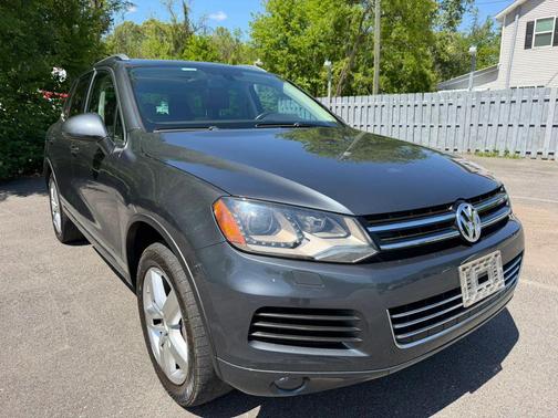2013 Volkswagen Touareg VR6 Lux