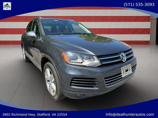 Gray 2013 Volkswagen Touareg VR6 Lux
