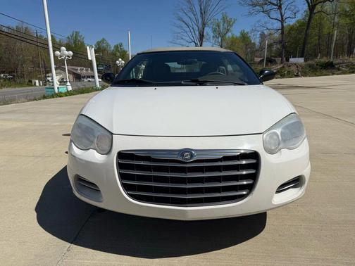 2004 Chrysler Sebring Base