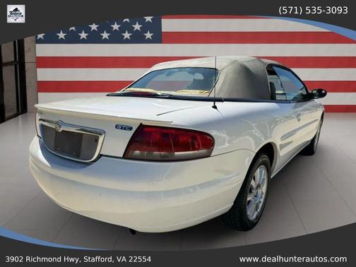 White 2004 Chrysler Sebring Base