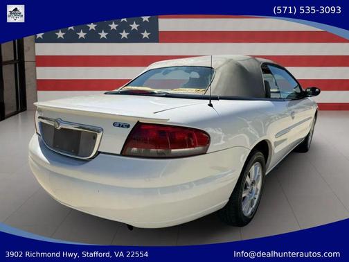 White 2004 Chrysler Sebring Base