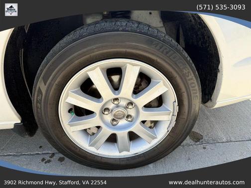 White 2004 Chrysler Sebring Base