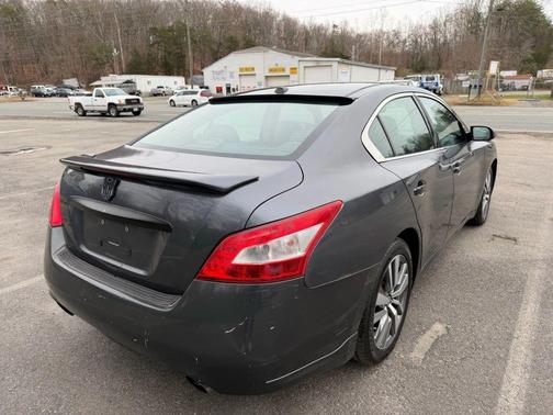 2010 Nissan Maxima SV