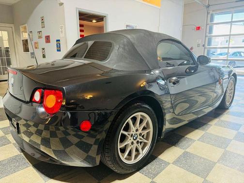 2004 BMW Z4 2.5i Roadster