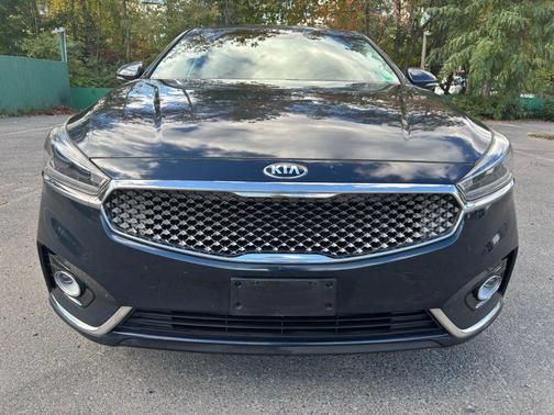 2018 Kia Cadenza Premium