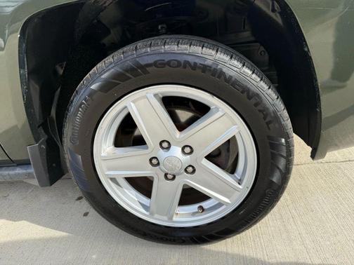 Jeep Green Metallic Clearcoat 2009 Jeep Compass Sport