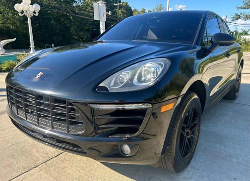 Black 2018 Porsche Macan Macan Sport Edition