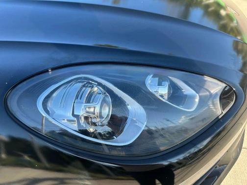 Black 2018 Porsche Macan Macan Sport Edition