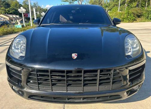 Black 2018 Porsche Macan Macan Sport Edition