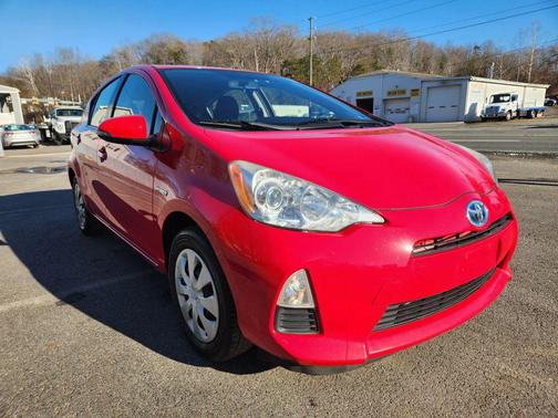 2013 Toyota Prius c Two