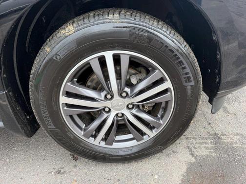 Black Obsidian 2019 INFINITI QX60 Luxe