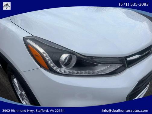 White 2017 Chevrolet Trax LT