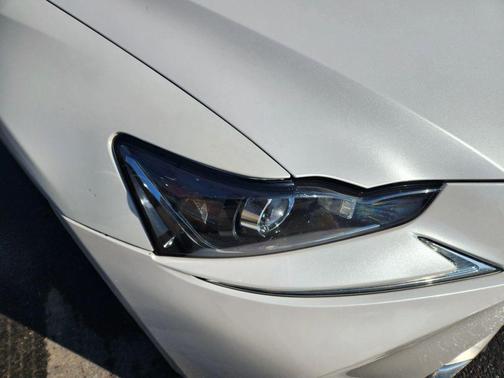 2018 Lexus IS 300 Base