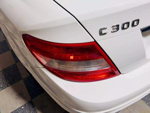 2009 Mercedes-Benz C-Class Luxury