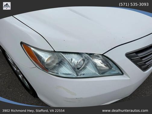 White 2007 Toyota Camry Hybrid SE