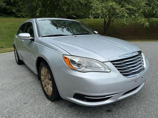 2012 Chrysler 200 LX