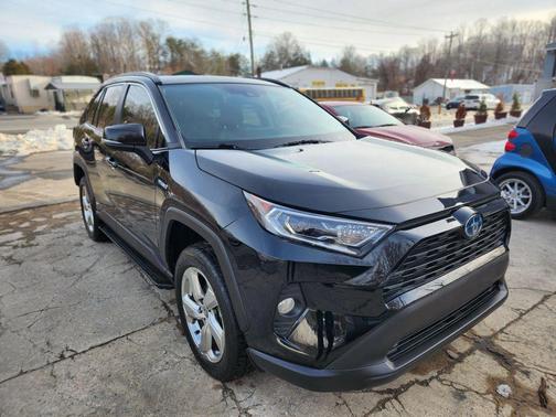 2021 Toyota RAV4 Hybrid XLE Premium
