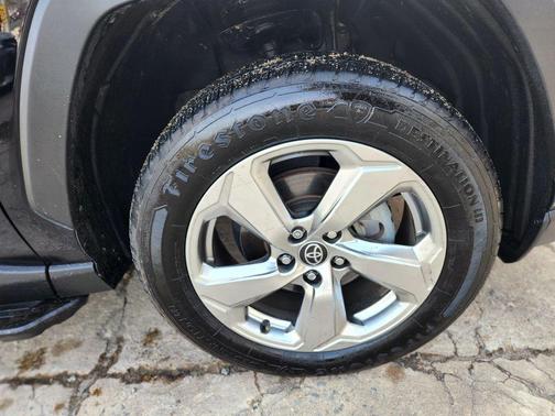 2021 Toyota RAV4 Hybrid XLE Premium