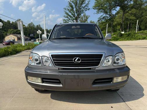 2002 Lexus LX 470 Base