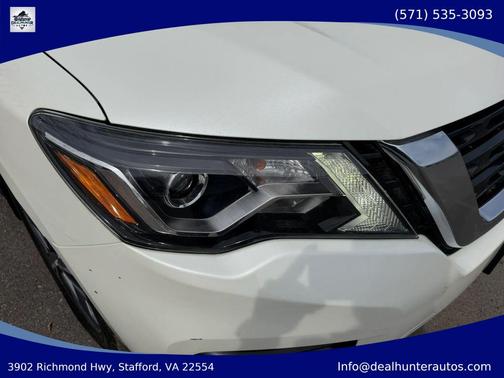White 2020 Nissan Pathfinder Platinum 2WD