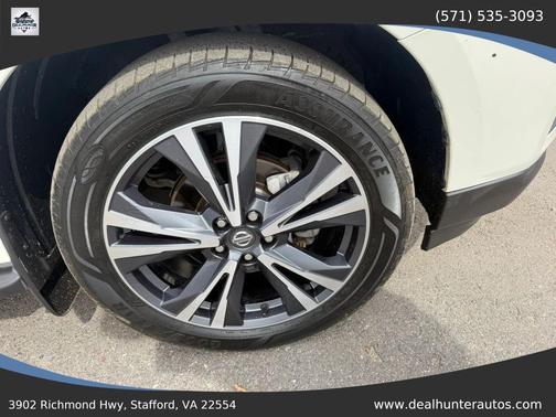 White 2020 Nissan Pathfinder Platinum 2WD