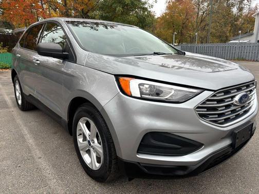 2020 Ford Edge SE
