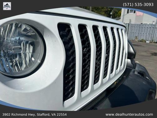 Bright White Clearcoat 2020 Jeep Gladiator Sport S