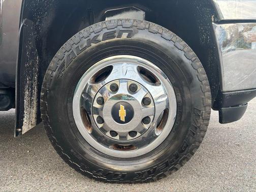 2011 Chevrolet Silverado 3500 LT