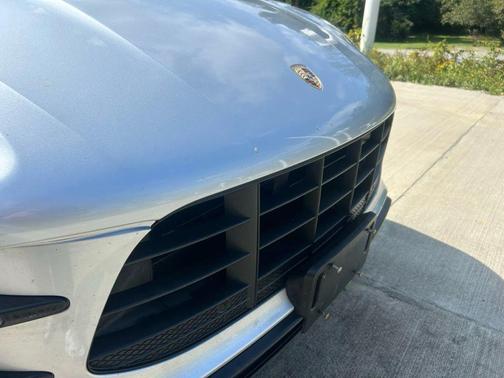 2015 Porsche Macan Turbo