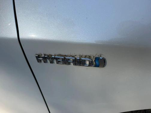 2010 Toyota Prius III