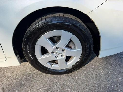 2010 Toyota Prius III