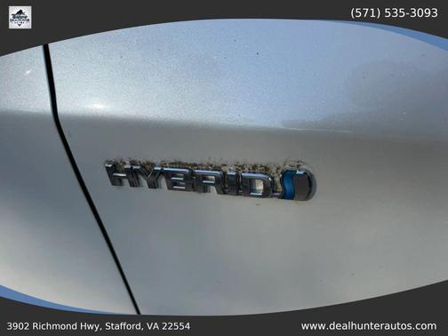 White 2010 Toyota Prius III