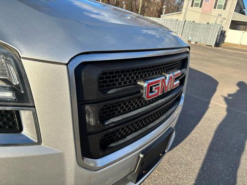 2015 GMC Acadia SLE-2