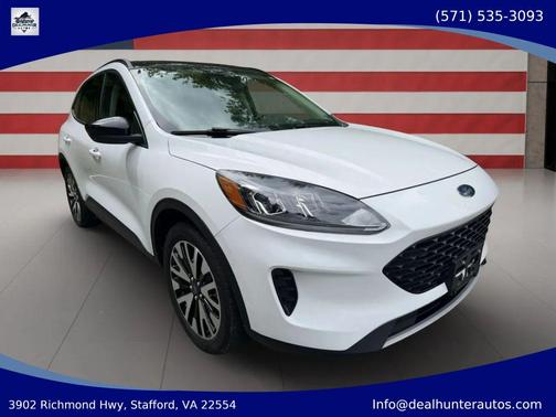 Oxford White 2020 Ford Escape SE