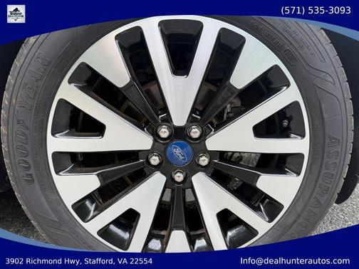 Oxford White 2020 Ford Escape SE
