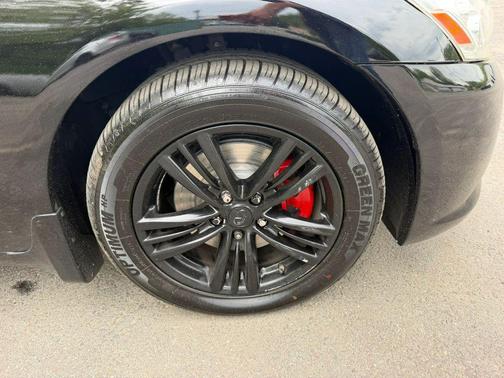 Black 2013 INFINITI G37x Base