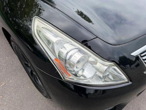 Black 2013 INFINITI G37x Base