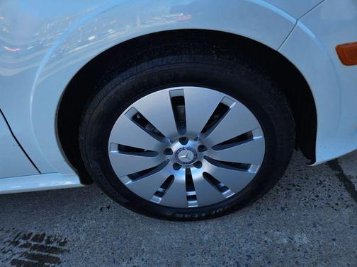 2017 Mercedes-Benz B-Class B 250e Hatchback 4D