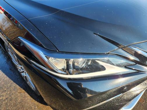 2019 Lexus ES 300h Base