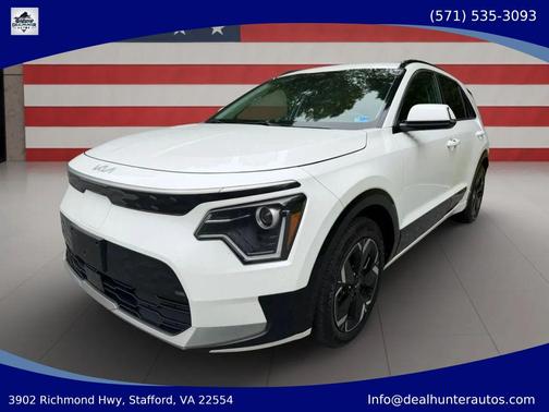 Snow White Pearl 2023 Kia Niro EV Wind