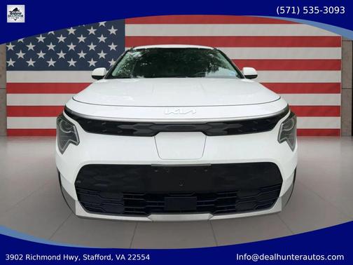 Snow White Pearl 2023 Kia Niro EV Wind