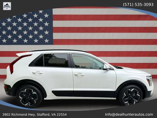 Snow White Pearl 2023 Kia Niro EV Wind